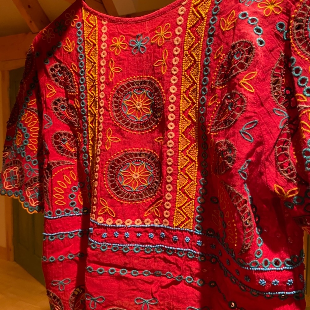 Red cotton crop top with bead work - Picture 3 of 13